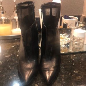 Schutz ankle booties